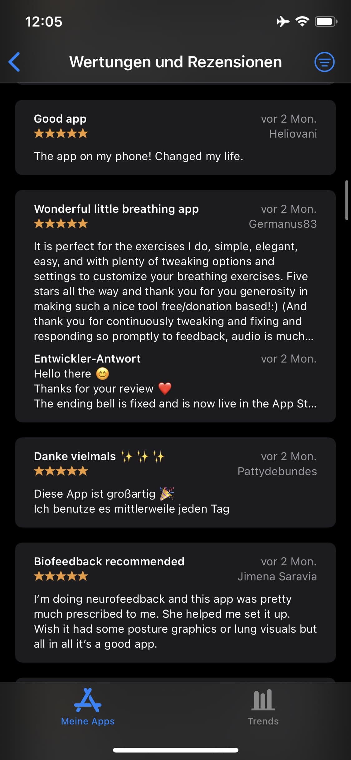 Five-star Breathe reviews praising its simple design, customization, and biofeedback support