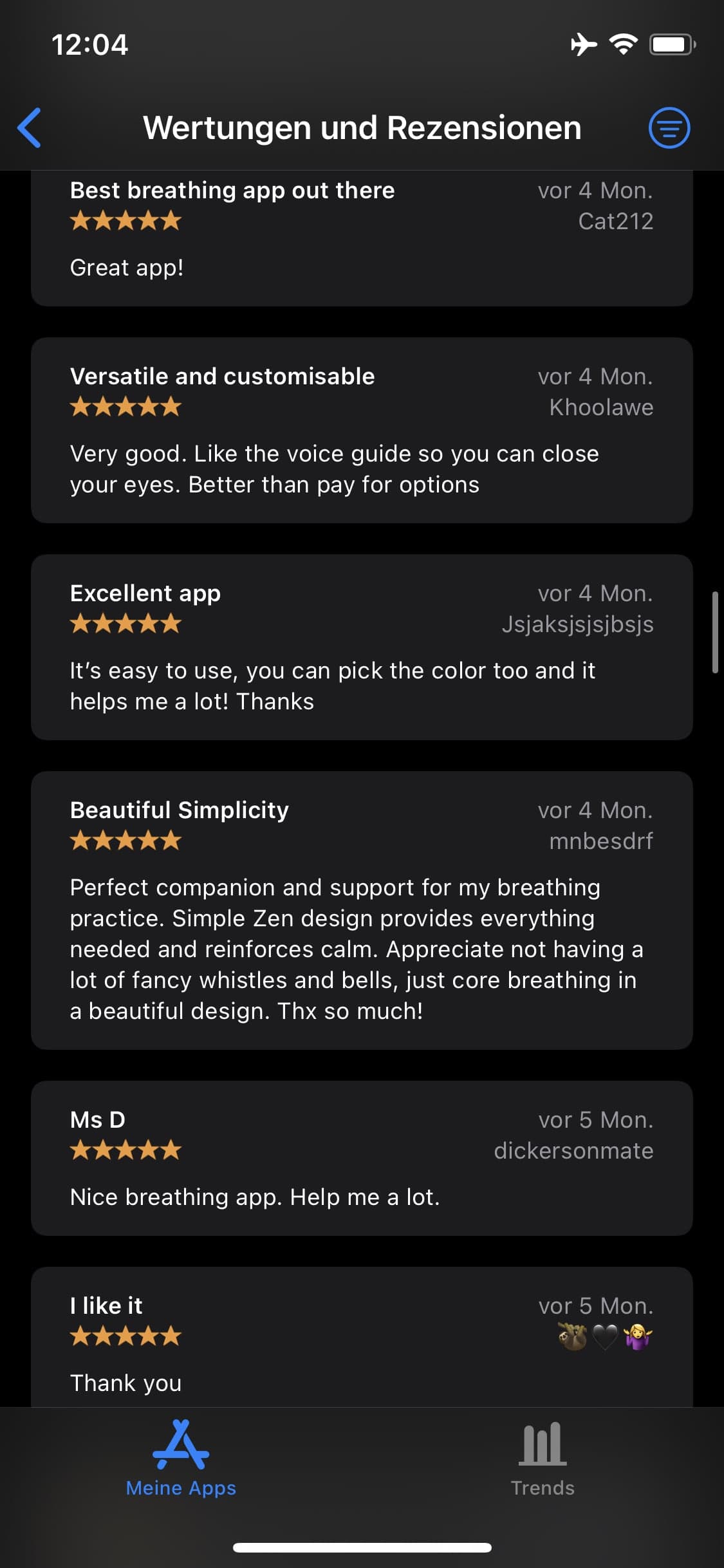 Five-star Breathe reviews praising its voice guidance, customizable colors, and simple design